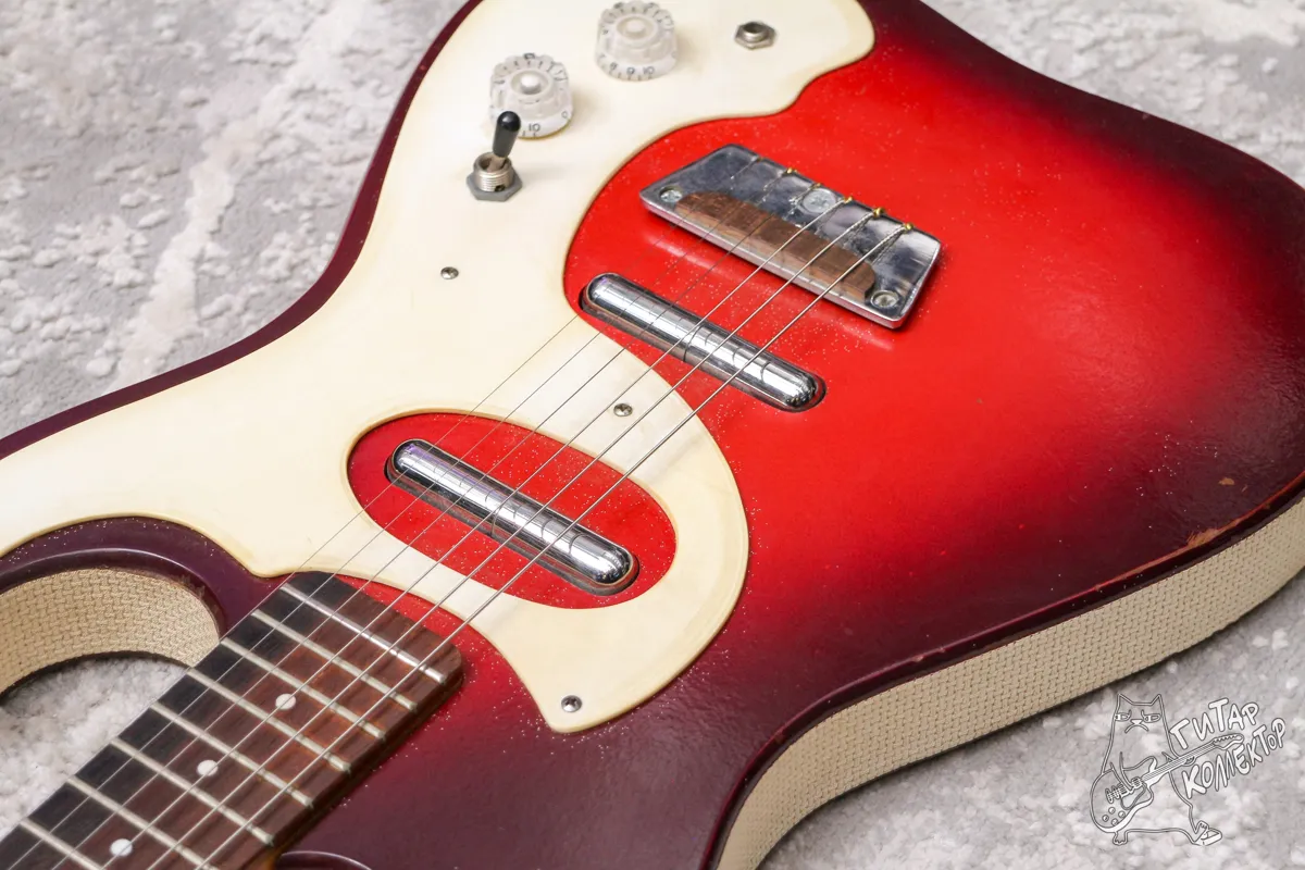 Danelectro Silvertone Model 1457