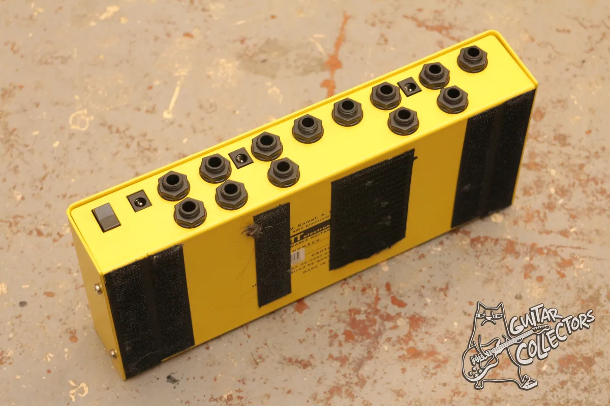 AMT GR 4 Programmable Guitar Router Switcher