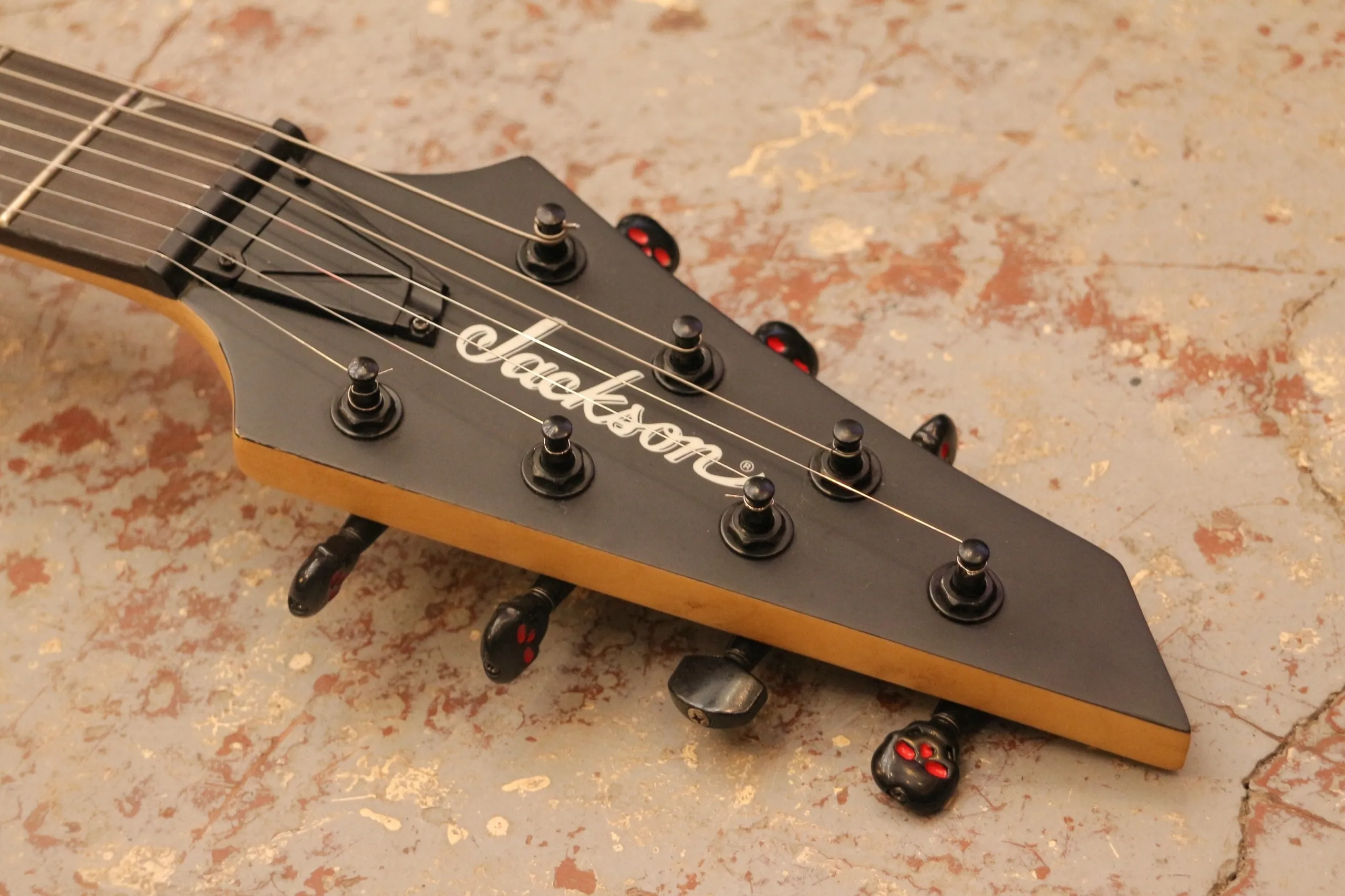 Jackson JS22-7 DKA HT Satin Black
