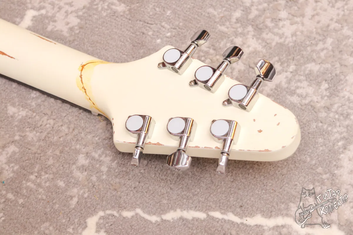 Gibson James Hetfield's Electra Flying V Copy