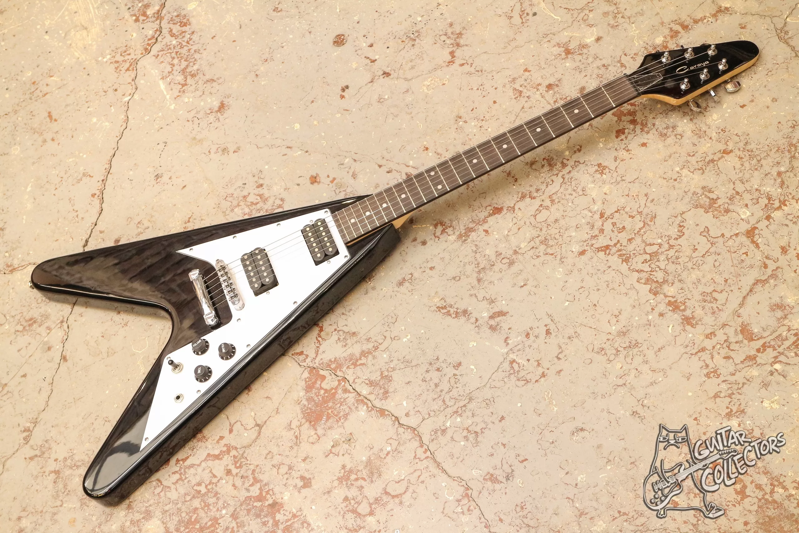 Caraya E233BK Flying V