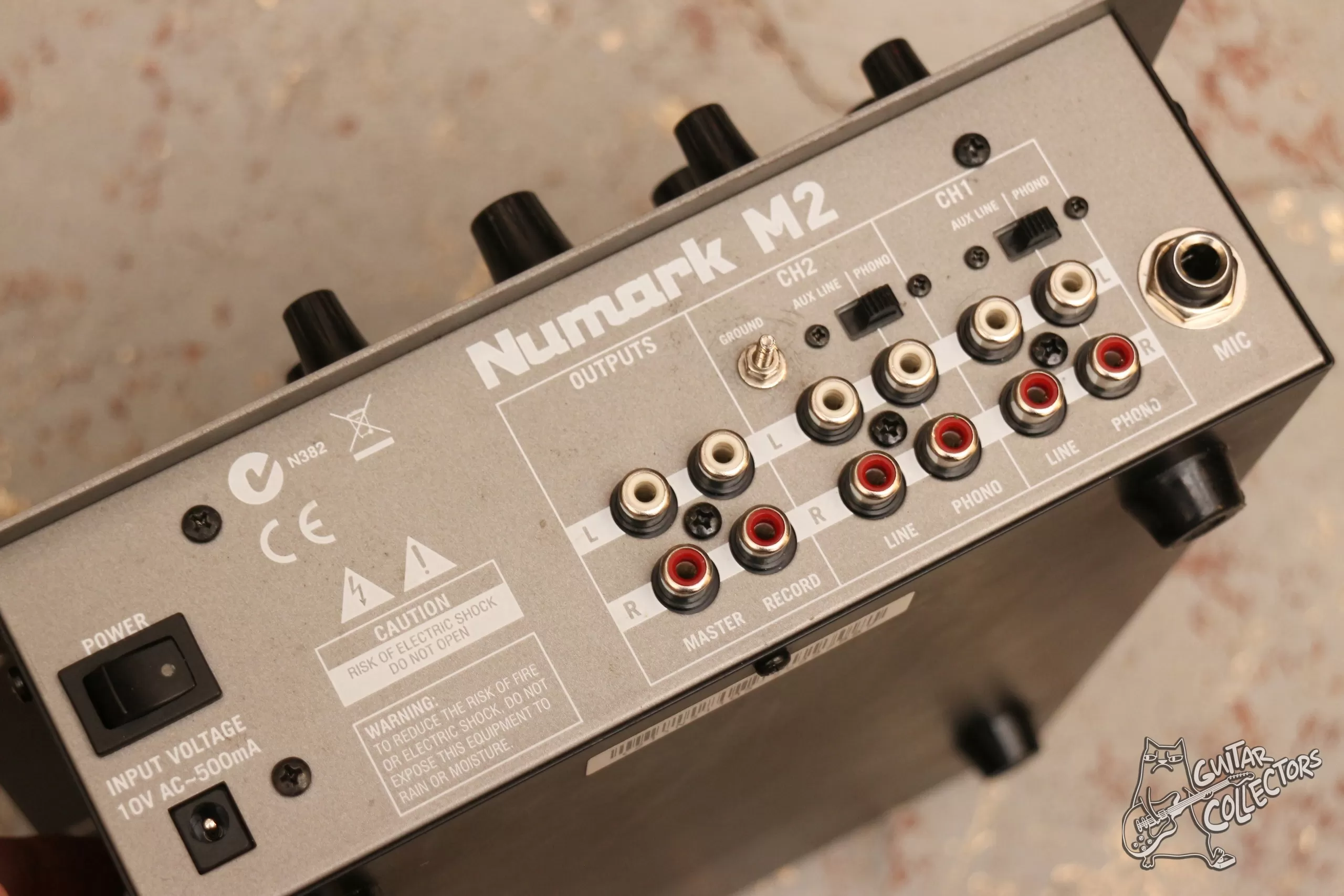Numark M 2