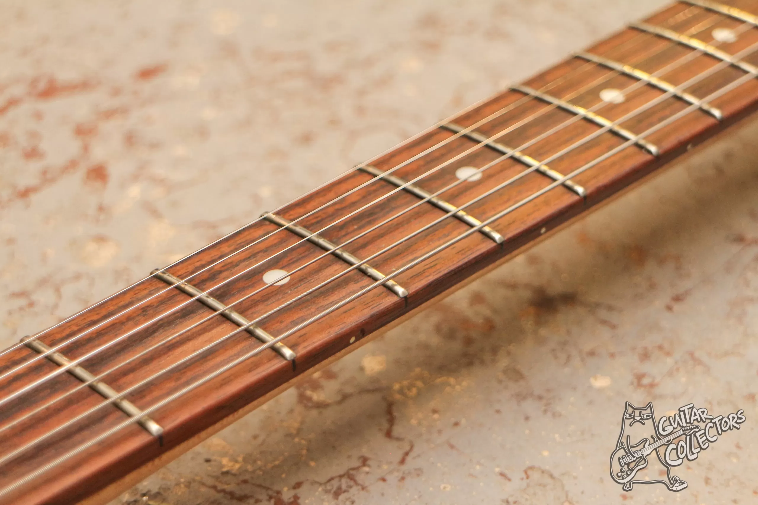 Cort G-200