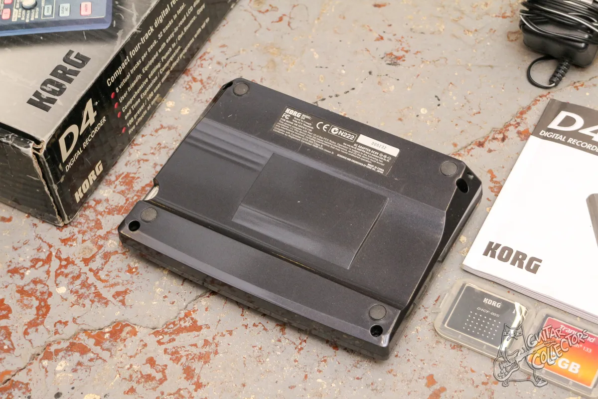 KORG D4 Digital Recorder Compact 4-track Портастудия