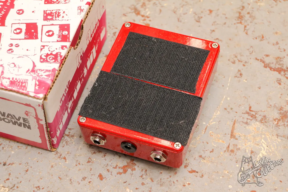 Death By Audio Soundwave Breakdown Fuzz