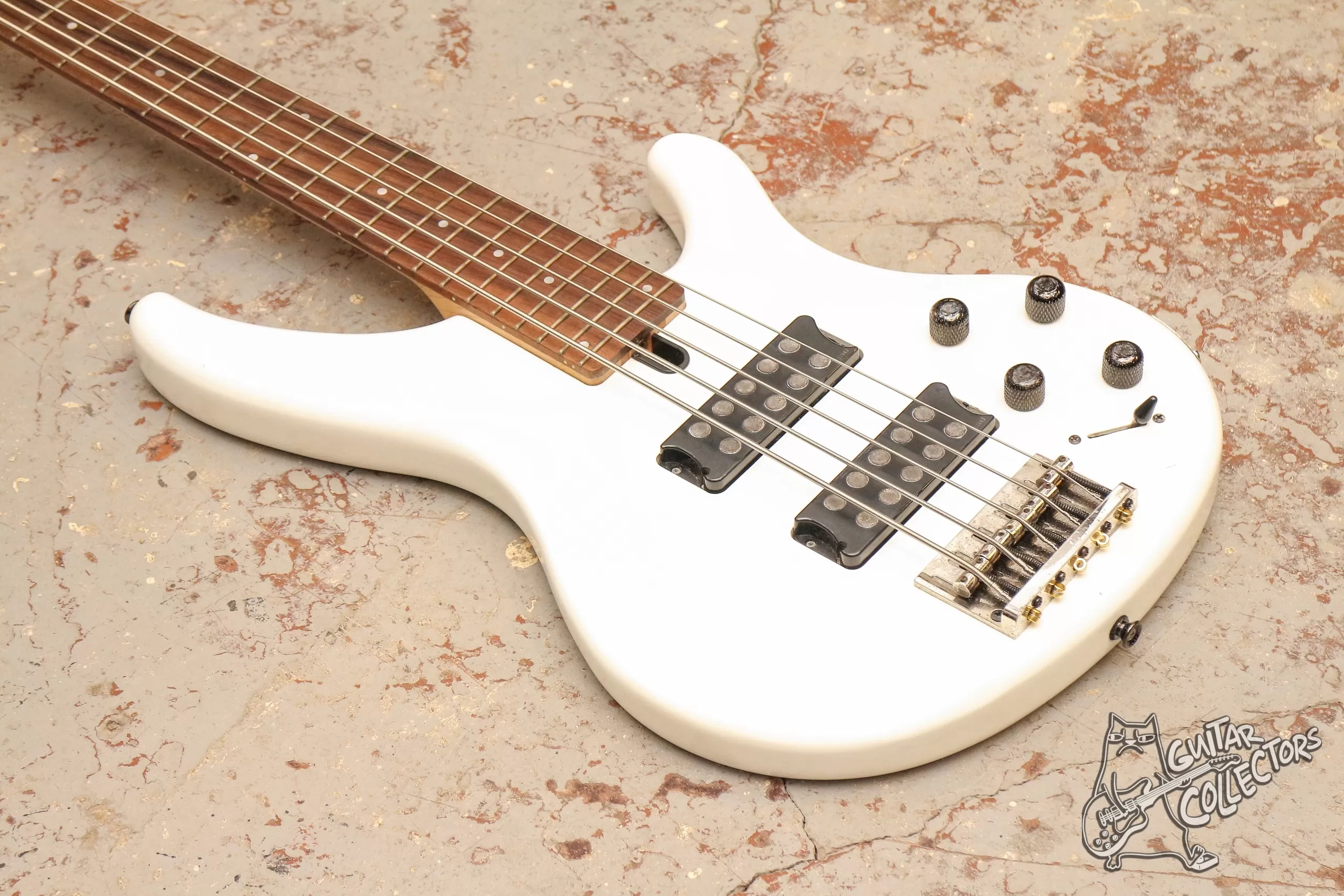 Yamaha TRBX 305