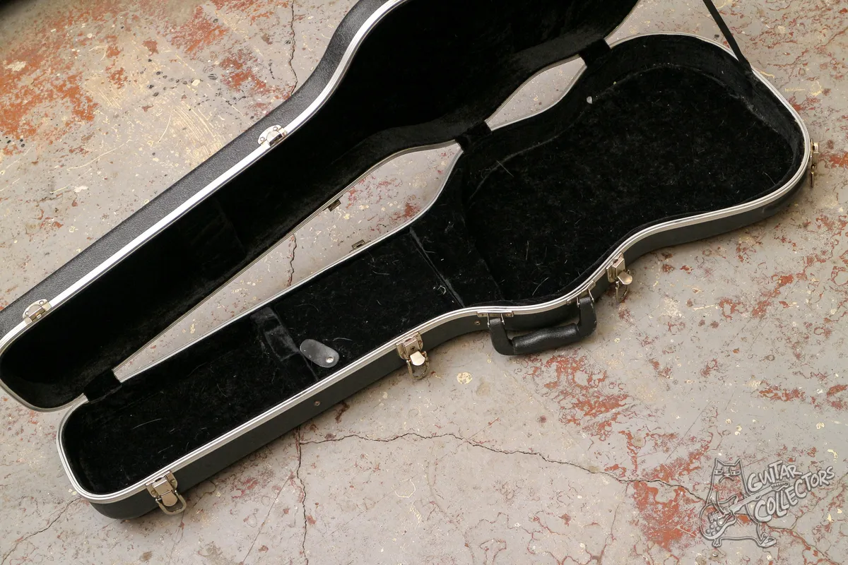 Кейс Ibanez Пластиковый под суперстрат