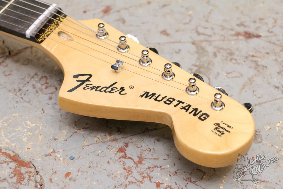 Fender Mustang White Copy