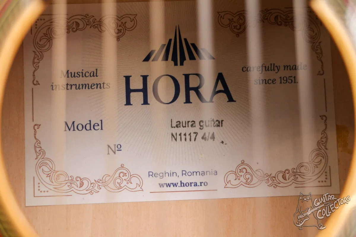 Hora N1117-4/4 Laura Classical Guitar