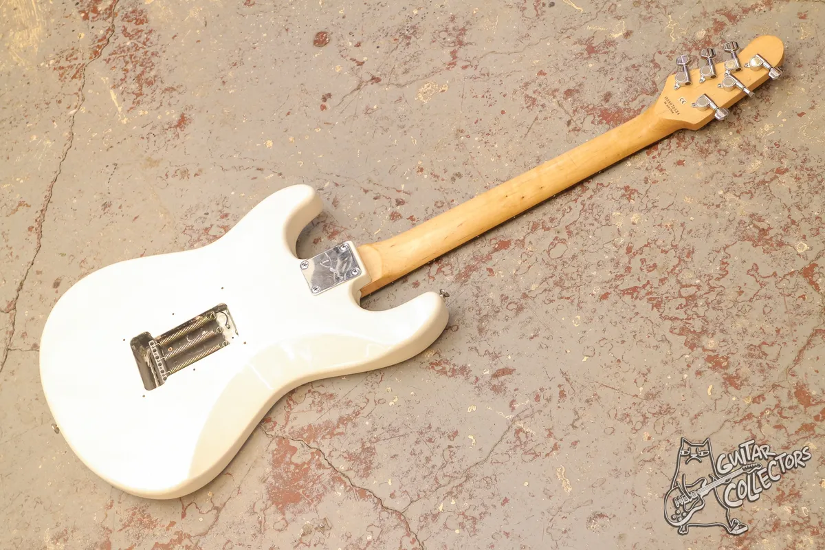 Dean Playmate Avalanche Stratocaster