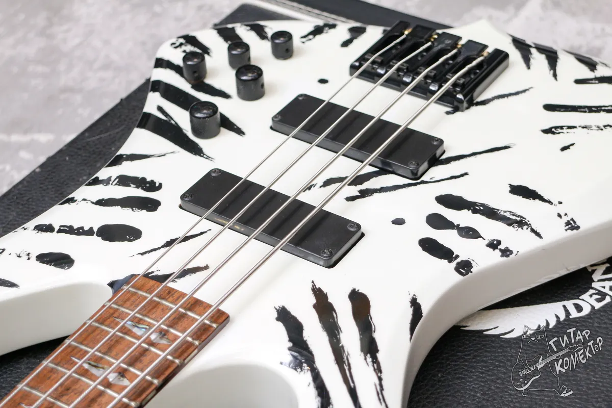 Dean Spire BVB Ashley Purdy Warpaint Bass