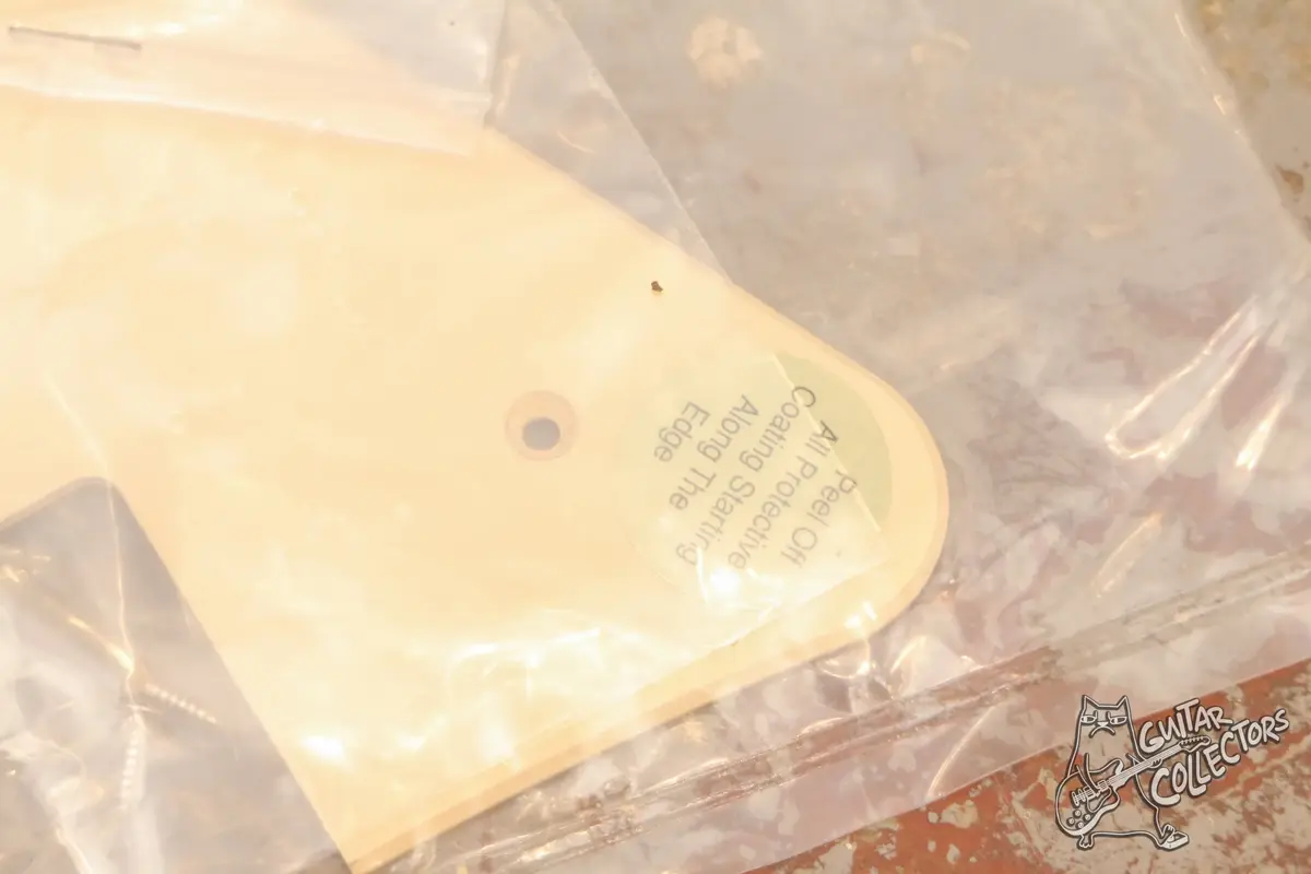 Gibson LP Pickguard + Gibson Jack plate NEW