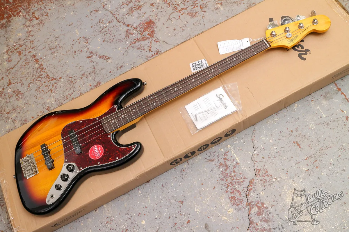 Squier Classic Vibe 60s Jazz Bass LRL 3-Tone Sunburst NEW