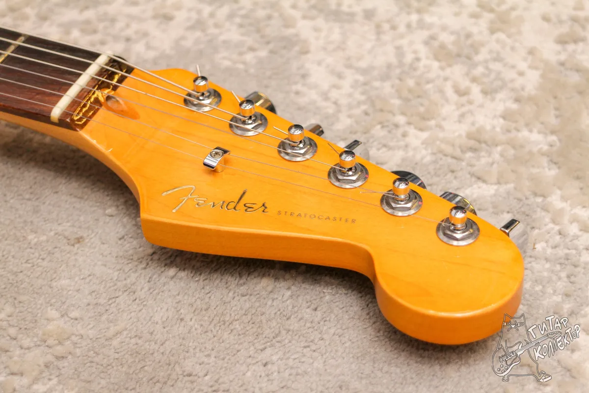 Fender American Ultra Stratocaster Arctic Pearl