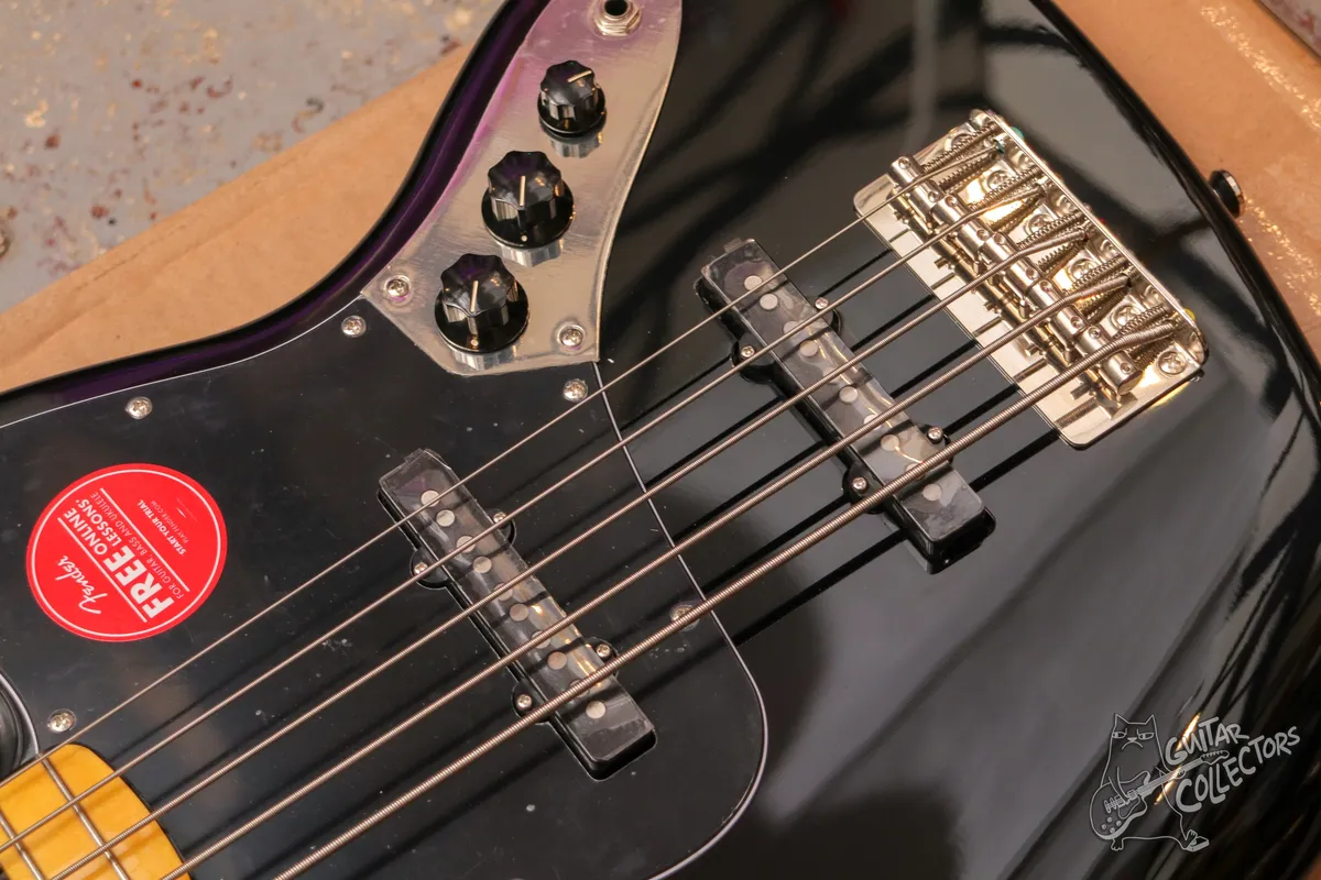 Squier Classic Vibe 70s Jazz Bass V MN NEW