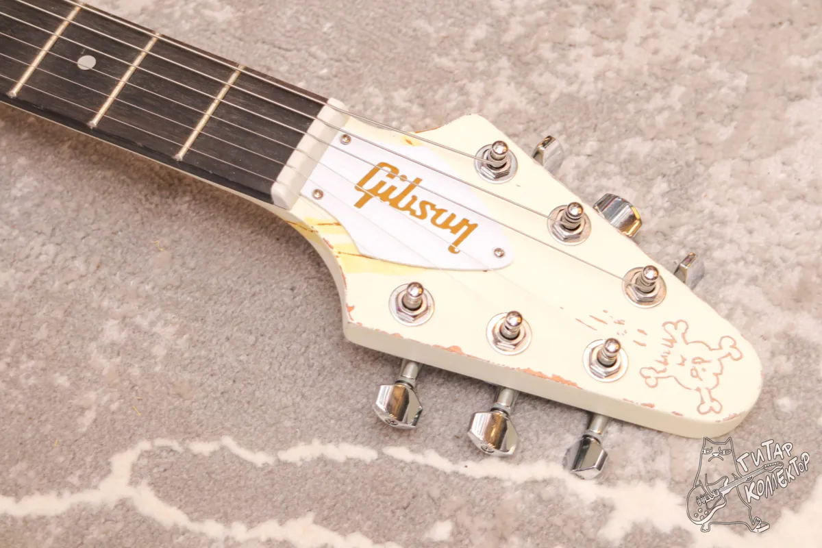 Gibson James Hetfield's Electra Flying V Copy
