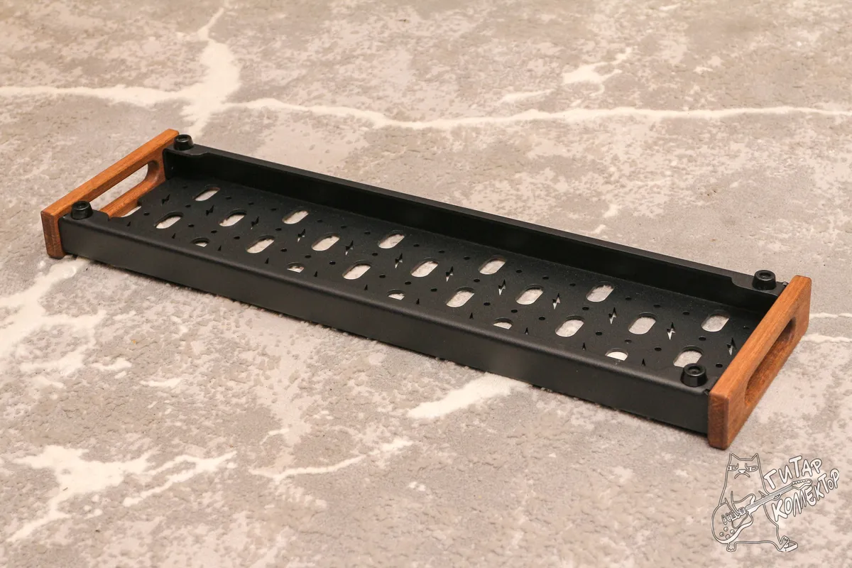Volume Attack Pedalboard 60x17
