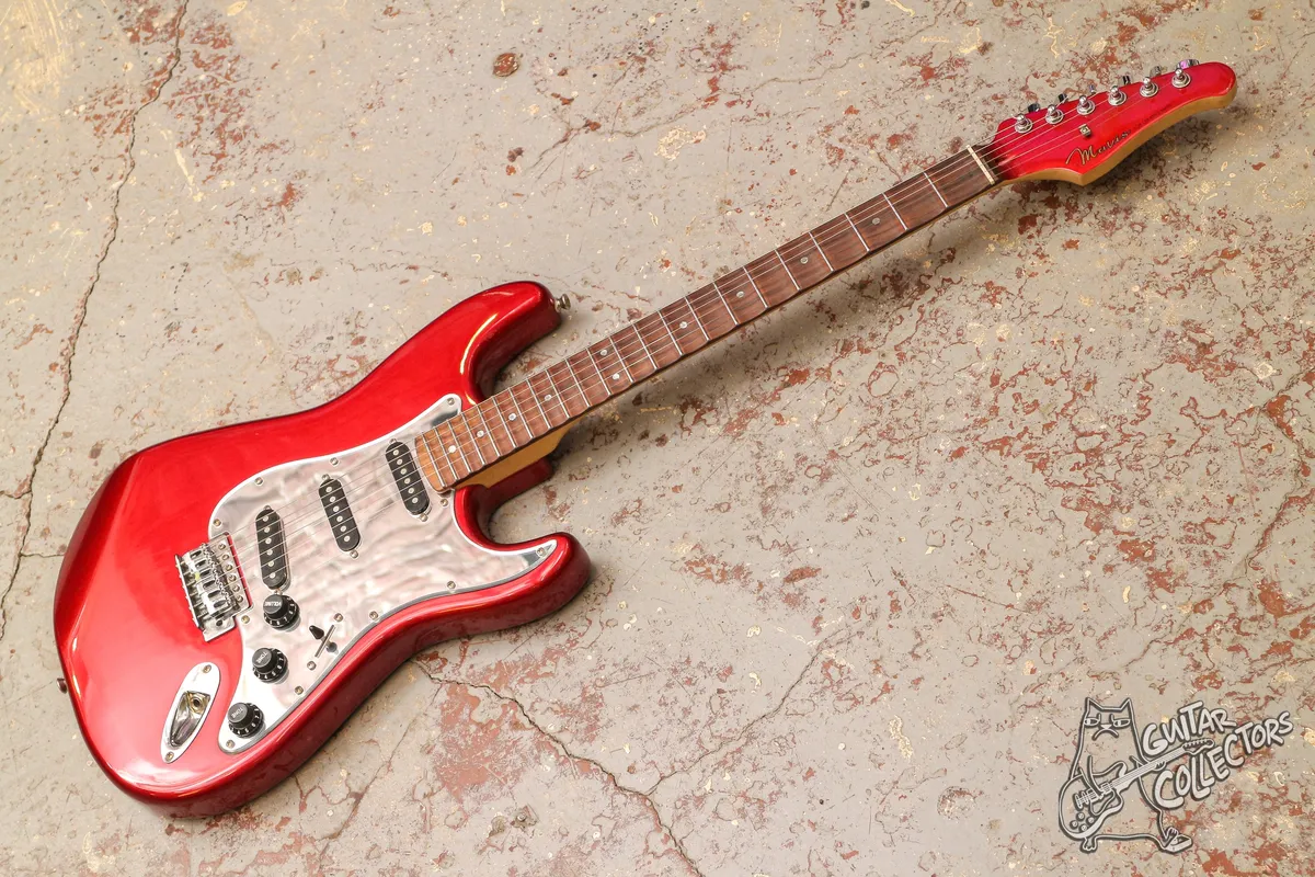 Mavis Stratocaster Scalloped Red