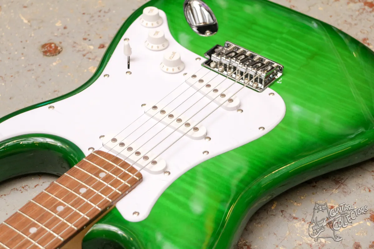 Caraya E200TGR Stratocaster