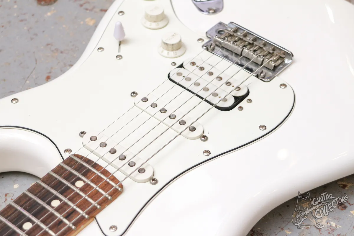 Fender Player Stratocaster 75th Anniversary HSS Polar White
