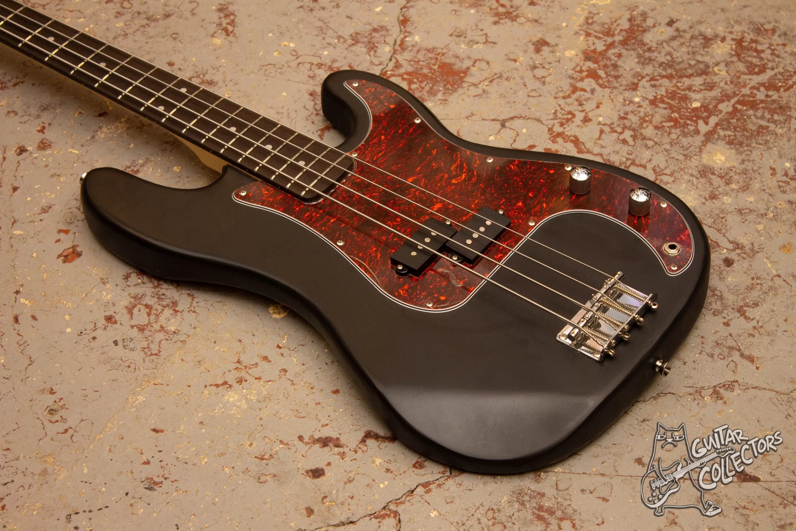 Ashtone AB-11 BK Precision Bass
