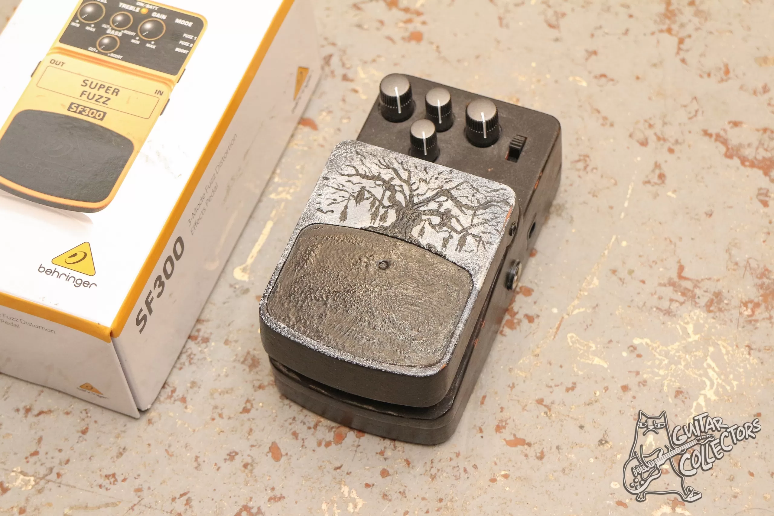 Behringer SF 300 Super Fuzz