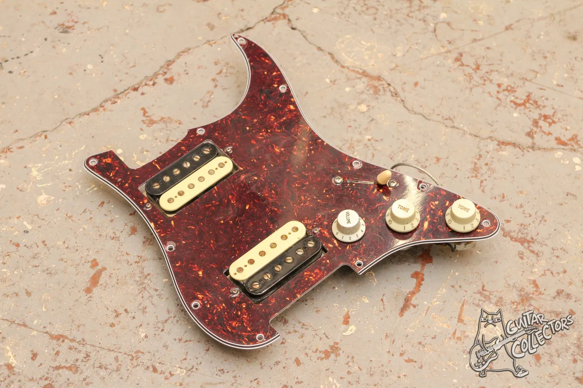 Fender Loaded Pickguard HH