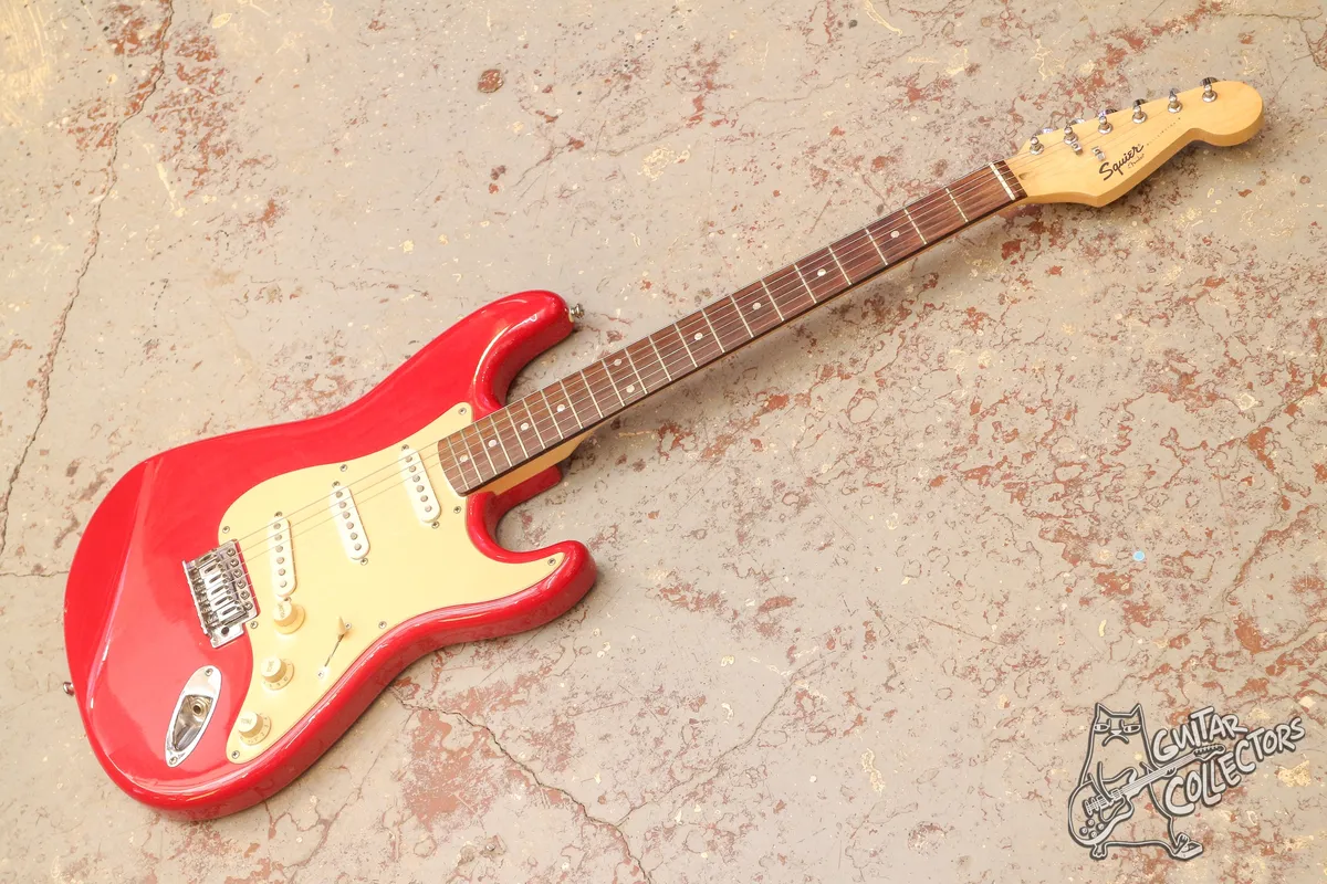 Squier Bullet Stratocaster Red