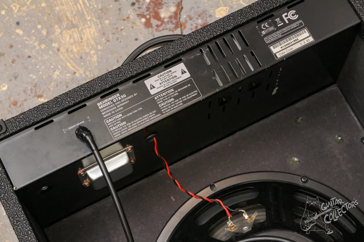 Behringer GTX 30 Guitar Combo