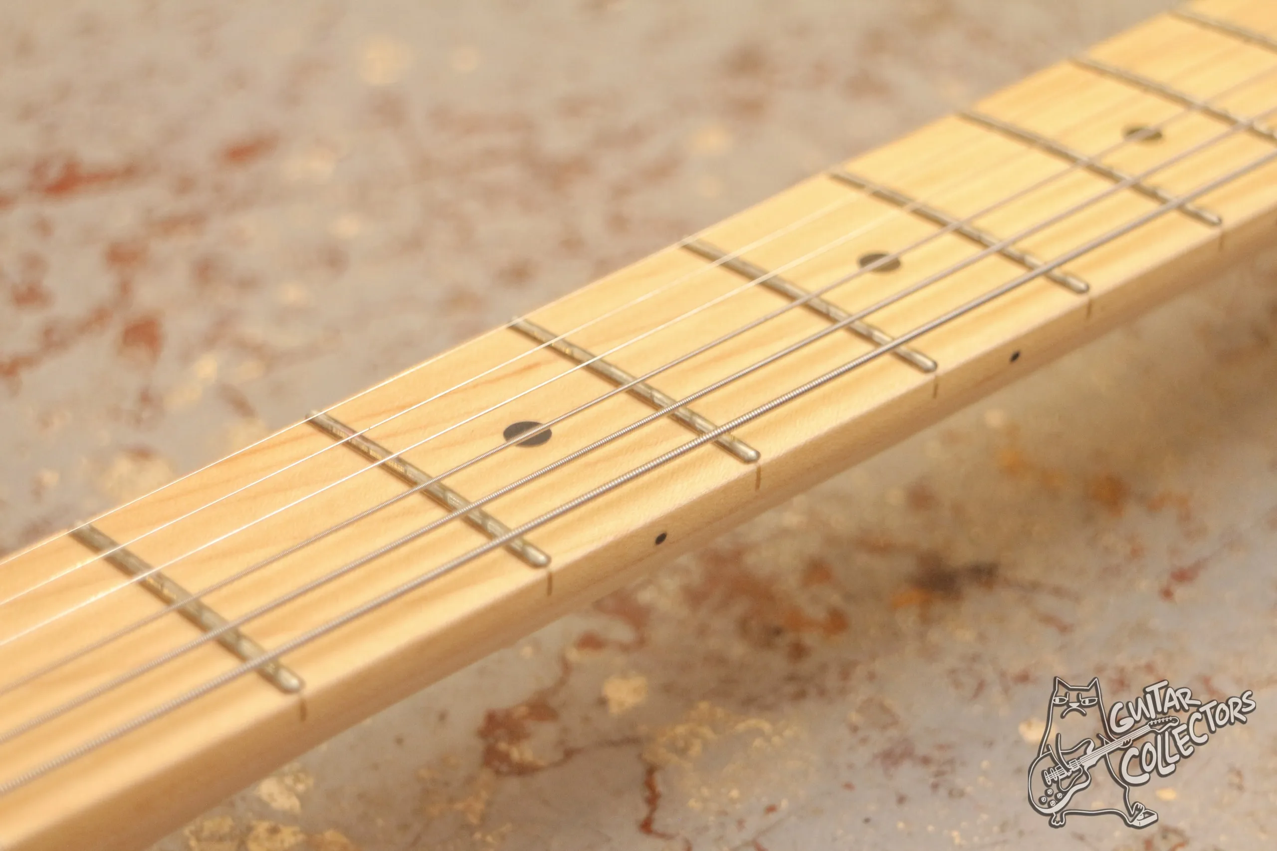SenFener Stratocaster Relic