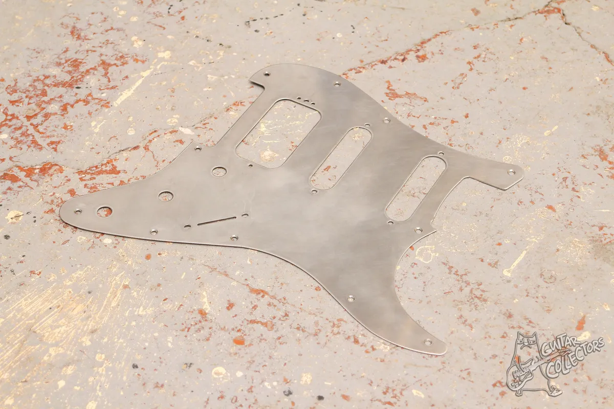 Пикгард стальной на страт, под Am Std