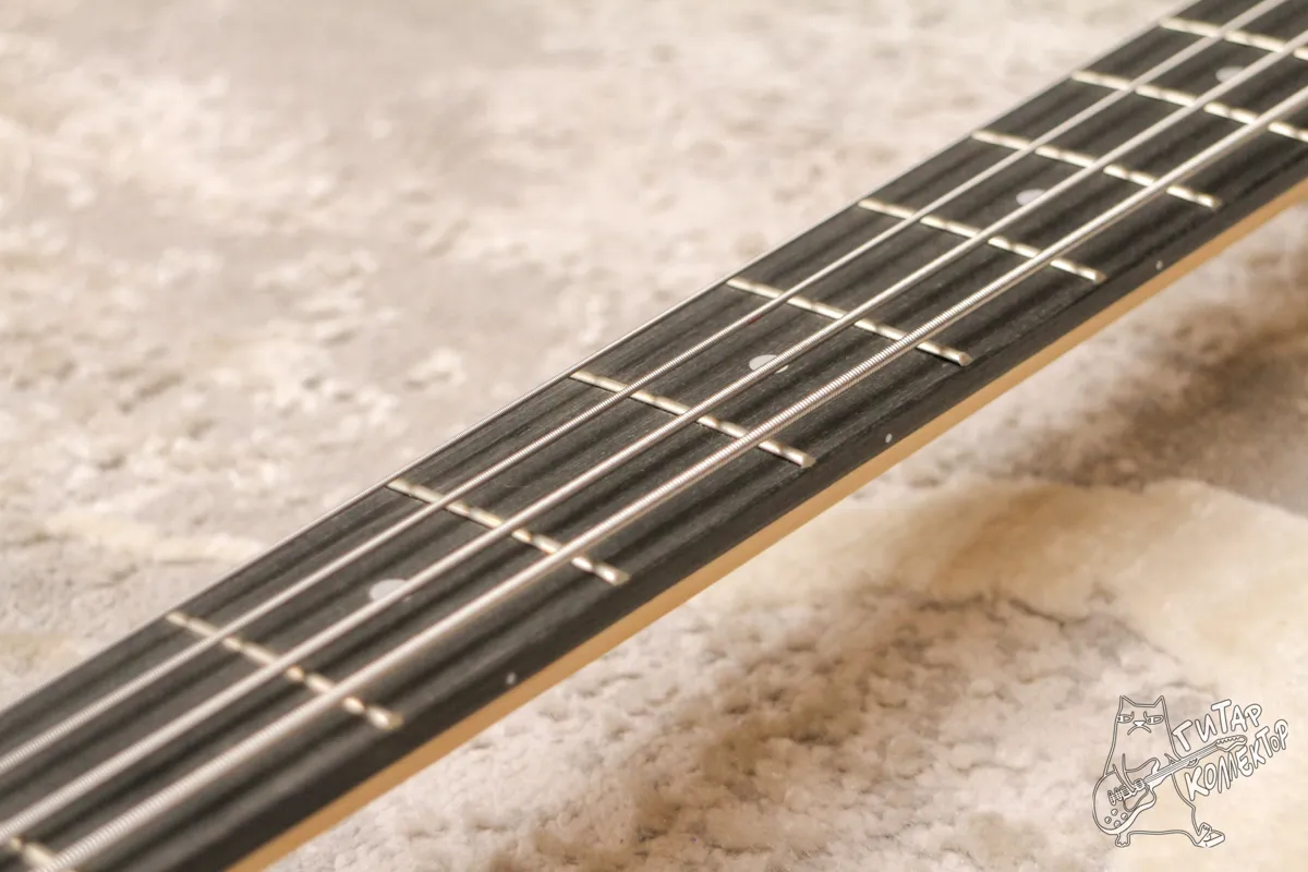 ADL Bass 4 White