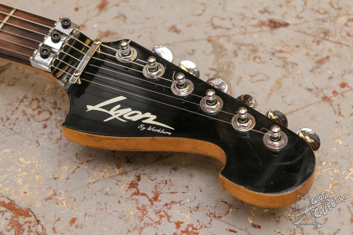 Lyon by Washburn Superstrat
