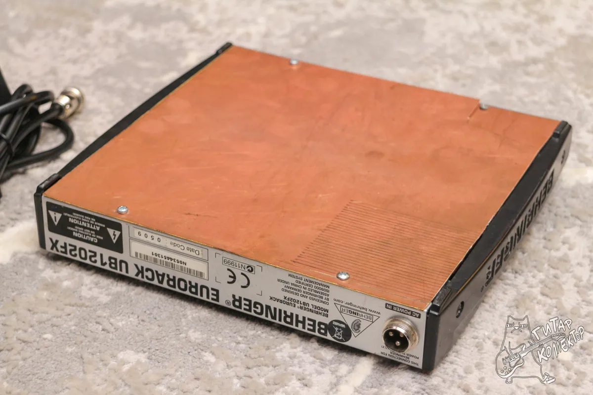 Behringer UB 1202 FX Микшерный пульт