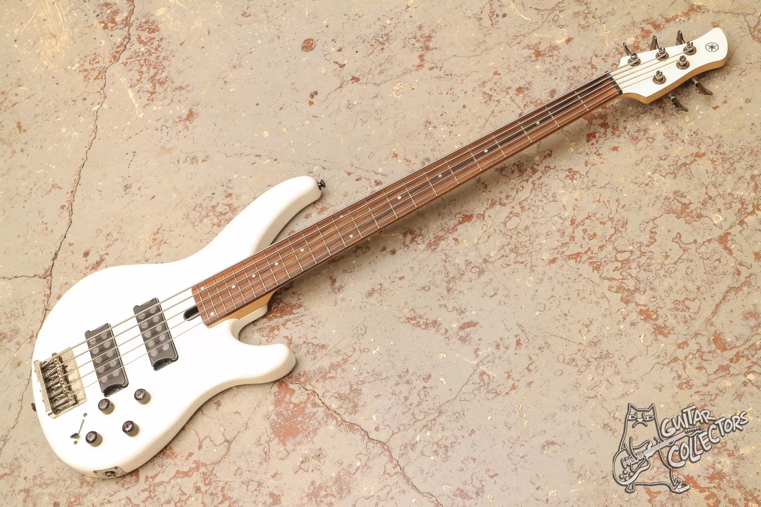 Yamaha TRBX 305