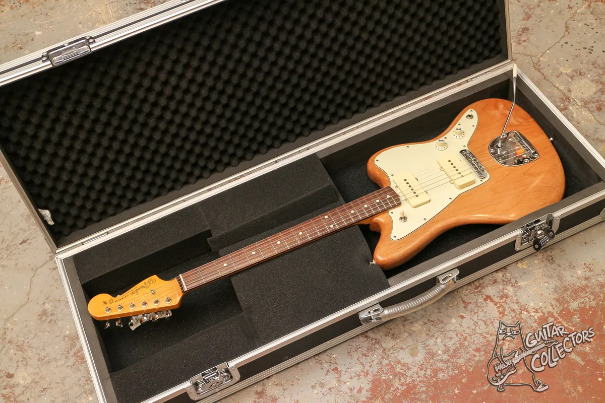 Harley Benton Flight Case Wood Guitar