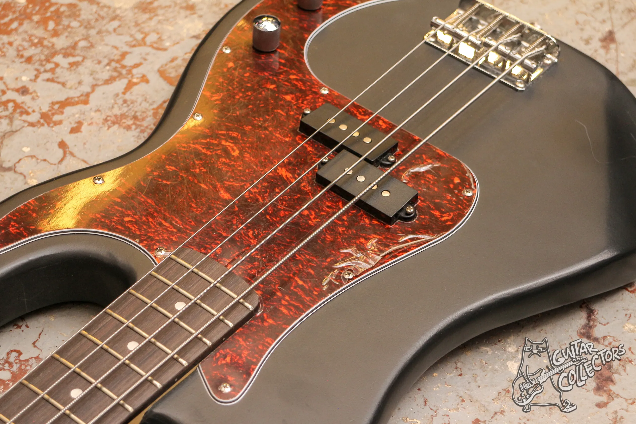 Ashtone AB-11 BK Precision Bass
