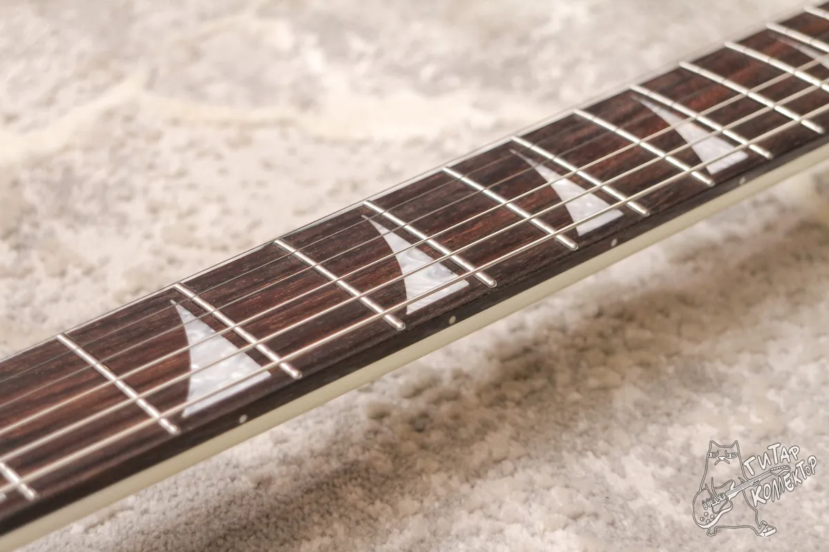Magna 2000RFR-WH Randy Rhoads