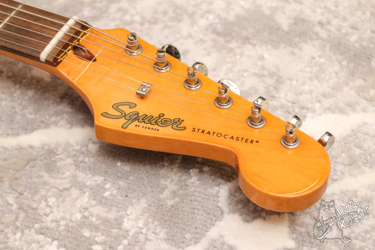 Squier Classic Vibe ‘60s Stratocaster Candy Apple Red