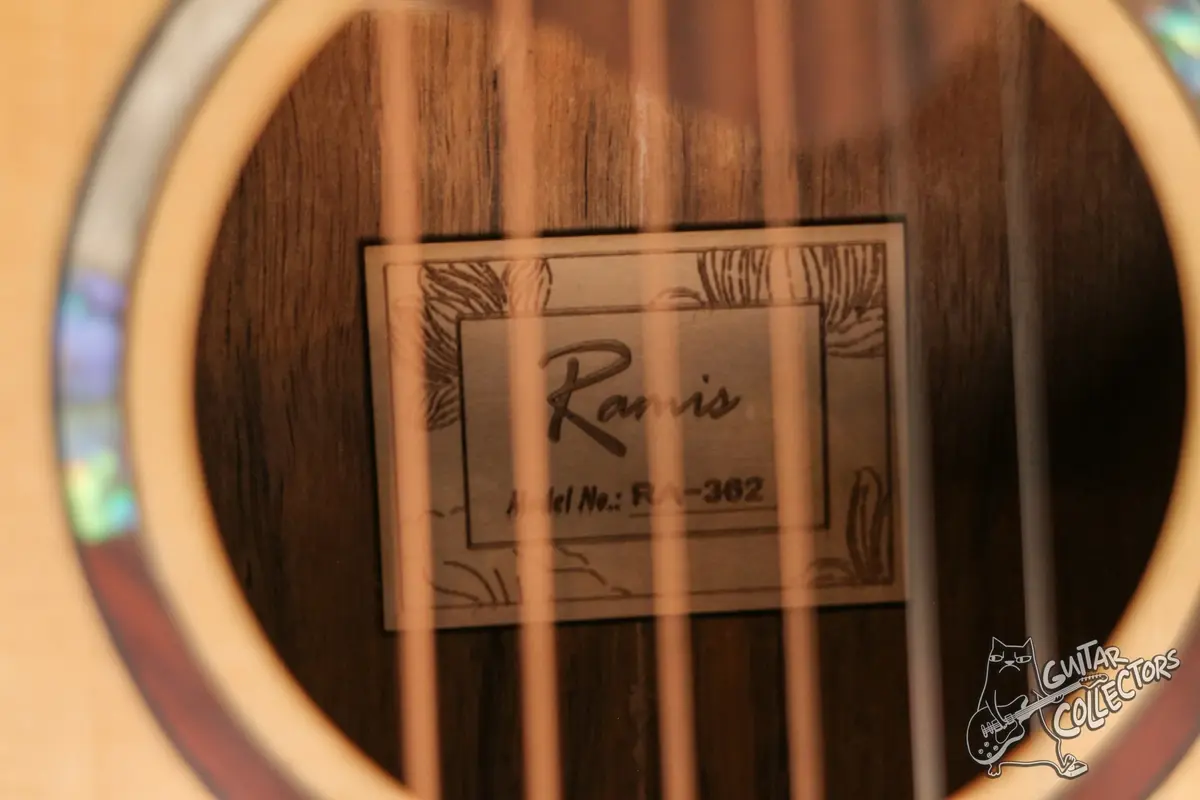Ramis RA-362 Acoustic Guitar