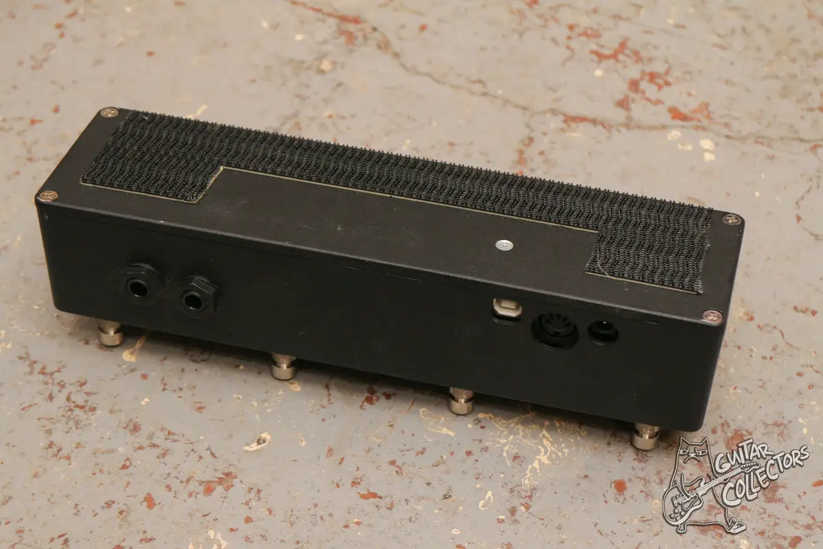 Disaster Area Designs DMC 8 GEN 2 MIDI Сontroller