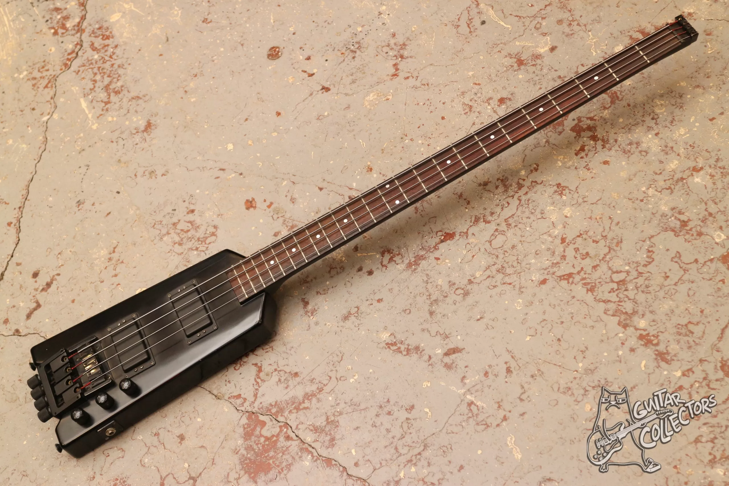 Riverhead Headless Bass
