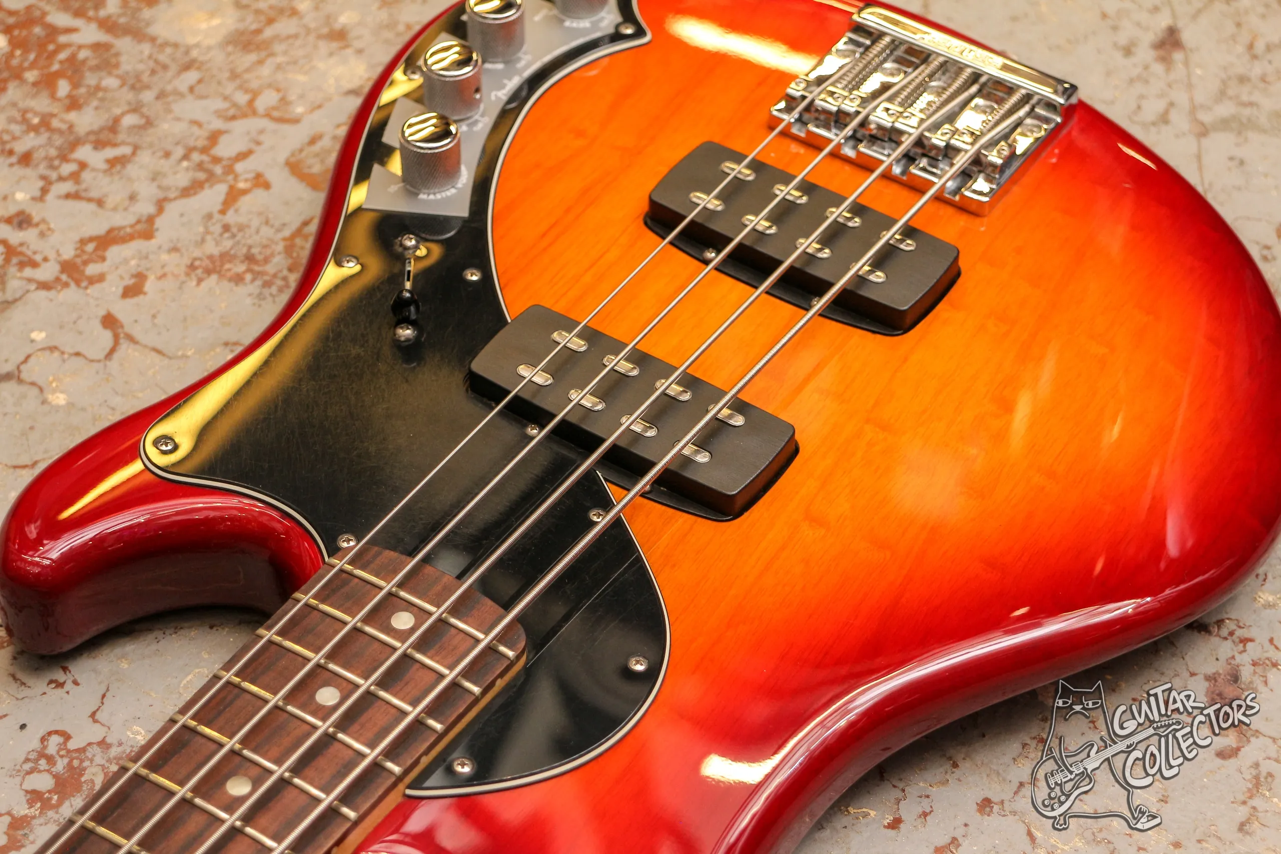 Fender Deluxe Dimension Bass IV Active