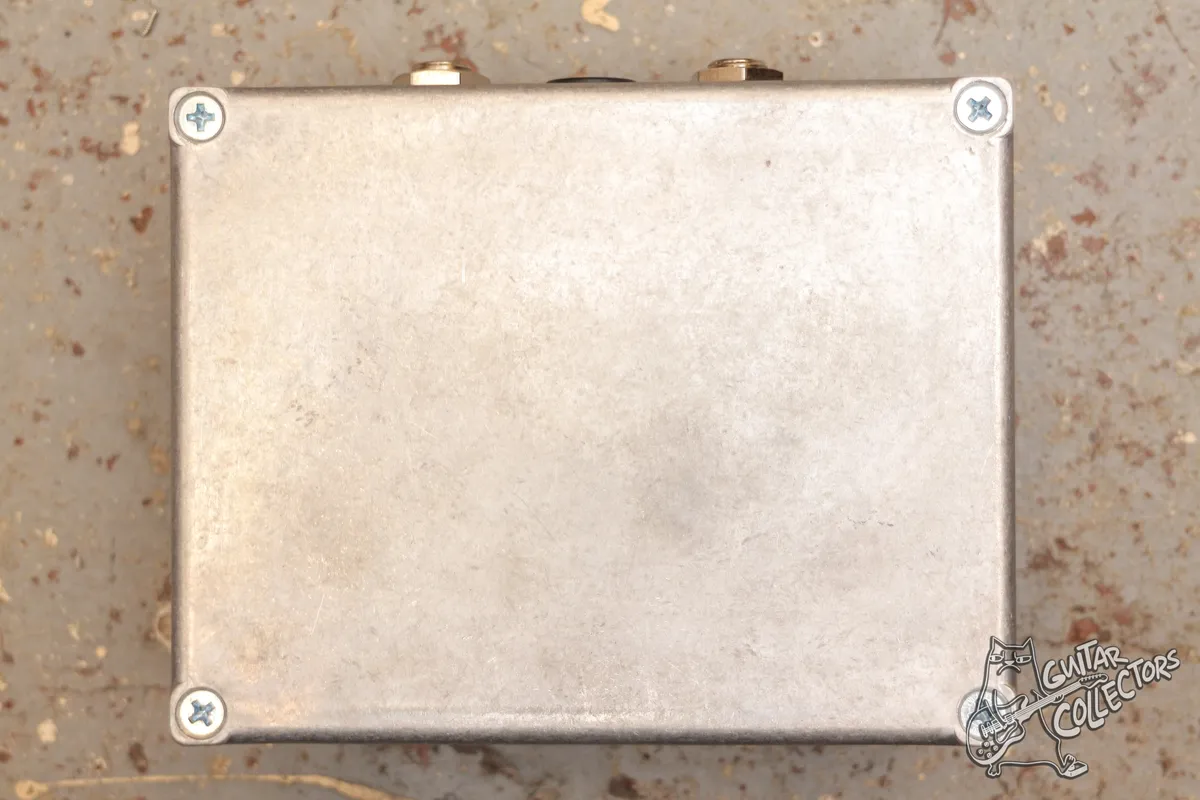 Analog Fox Tone Machine Fuzz / Octave Pedal