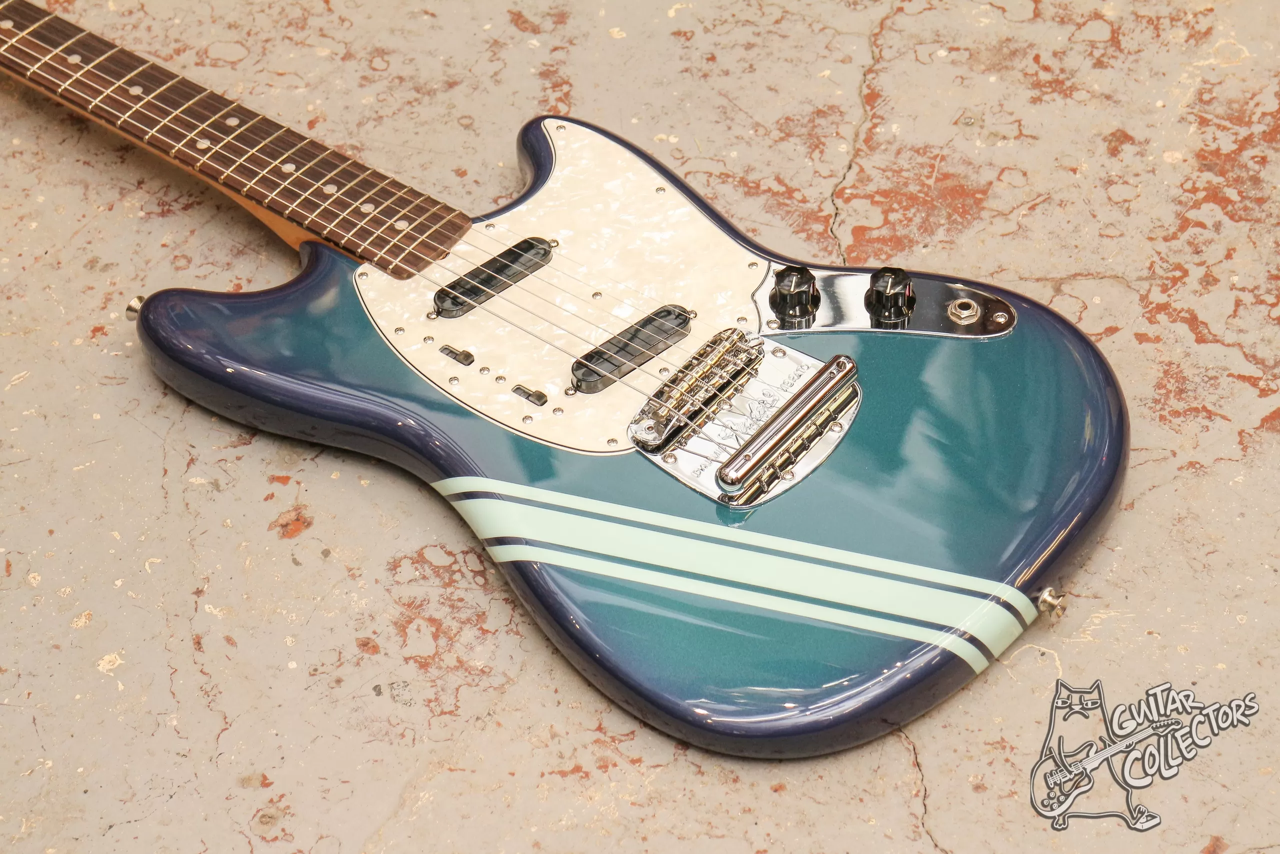 Fender Vintera II '70s Mustang Competition Burgundy