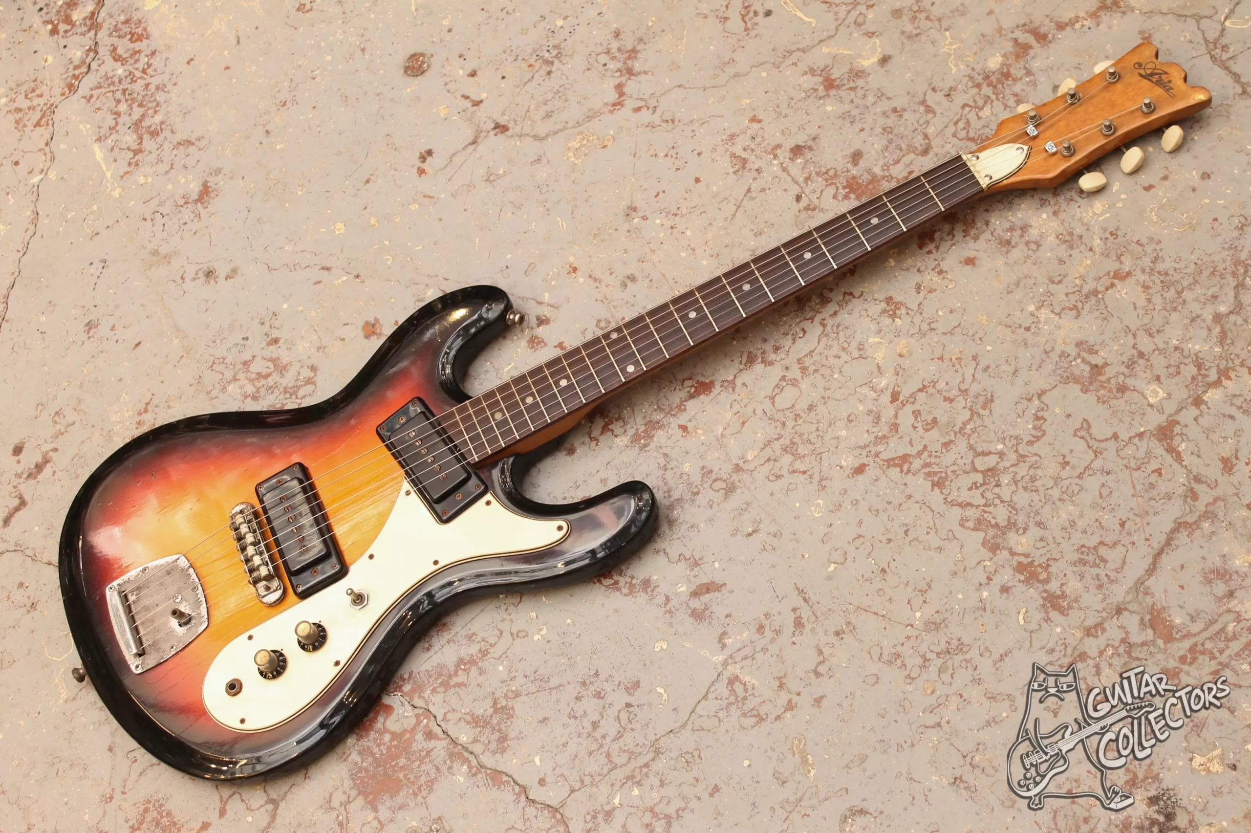 Aria Diamond 1702T Univox Hi-Flier