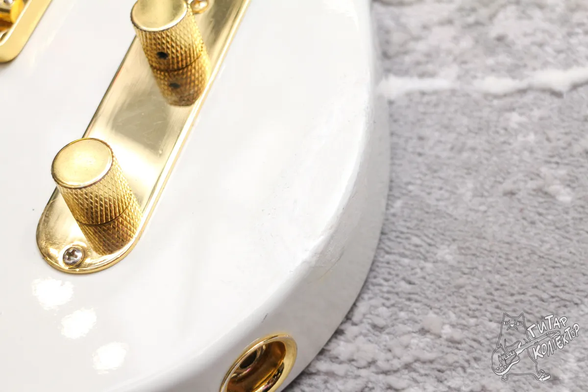 Squier 40th Anniversary Telecaster Gold Edition White