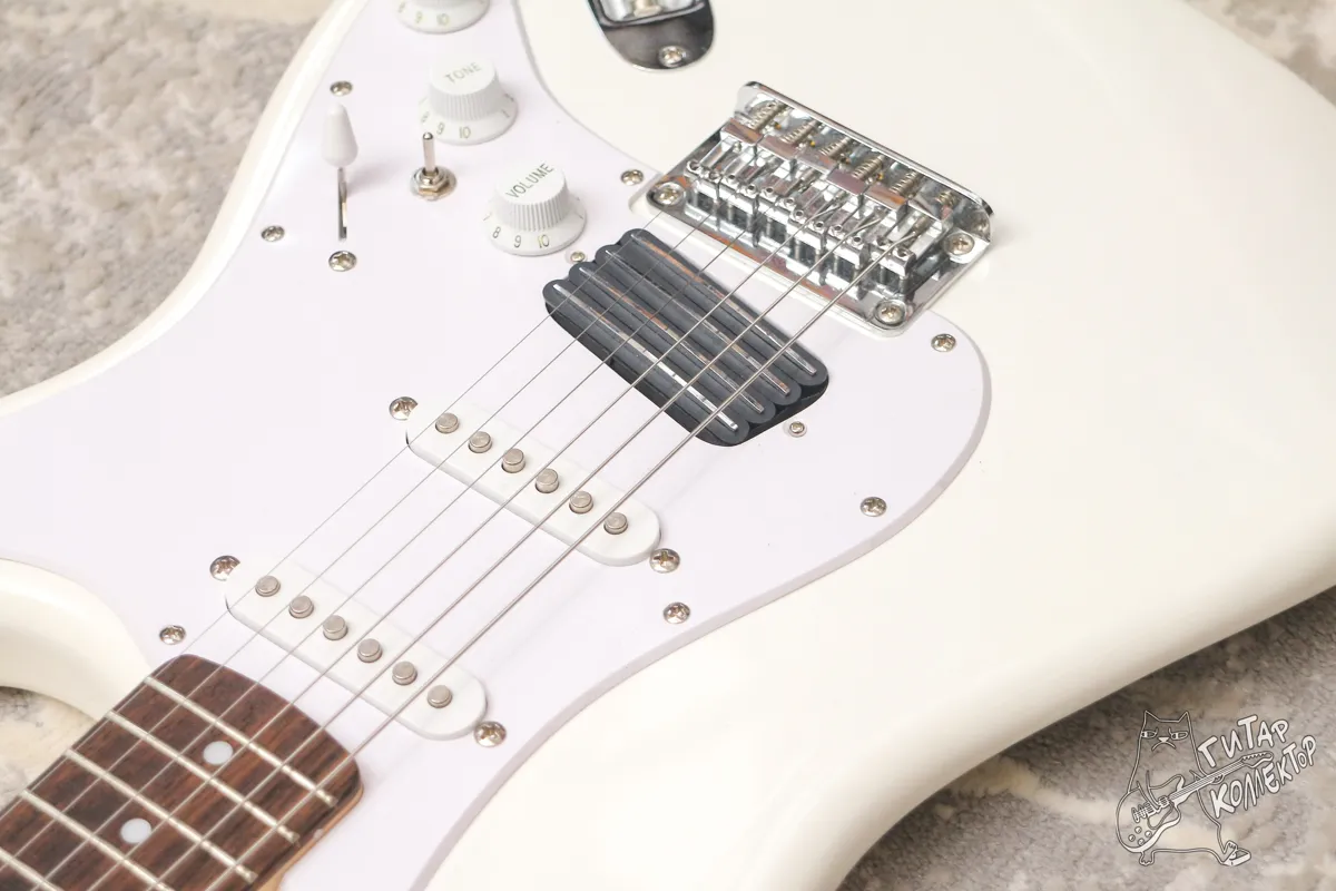 Squier Bullet Stratocaster HT White