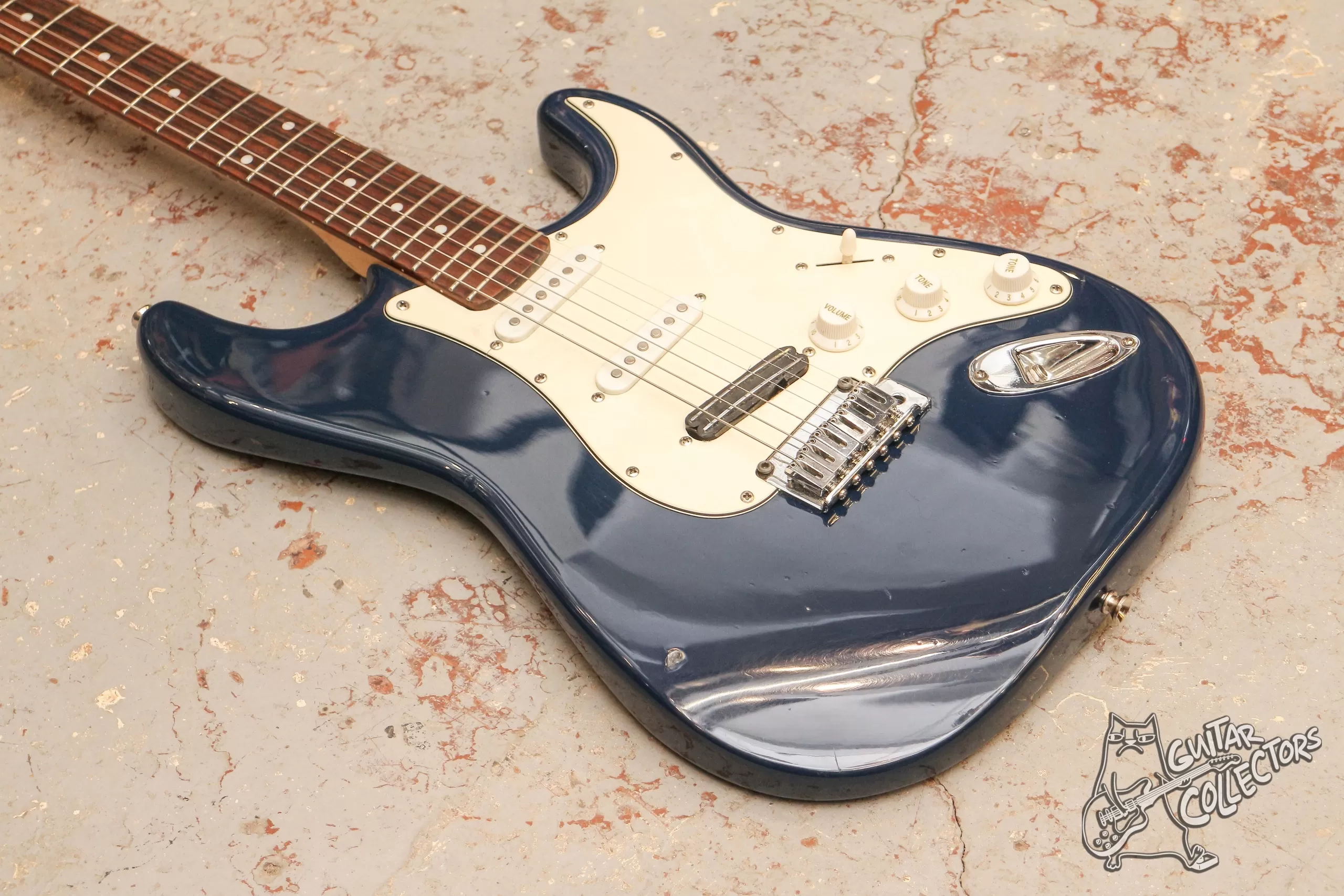 Cort G-200