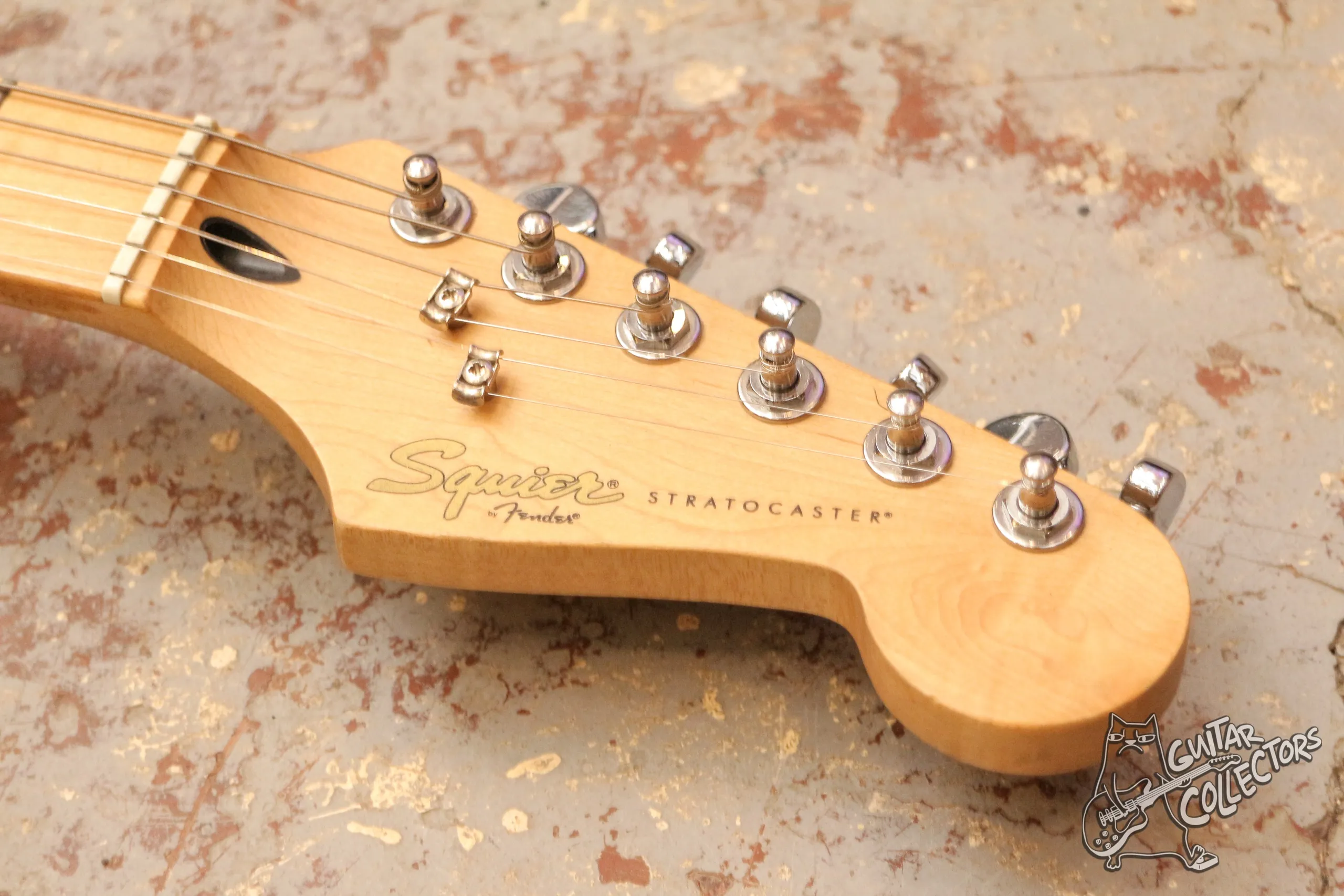 Squier Deluxe Stratocaster MN Daphne Blue
